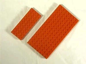 2 LEGO PIASTRE BASE MATTONCINI ROSSI 8 X 16 PUNTI E 4 X 10 PUNTI - Foto 1 di 1