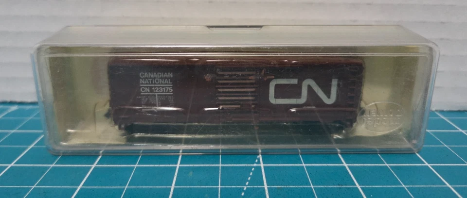 MODEL POWER N SCALE FREIGHT CARS CN Boxcar Reddish Brown 123175 - Image 1 of 2
