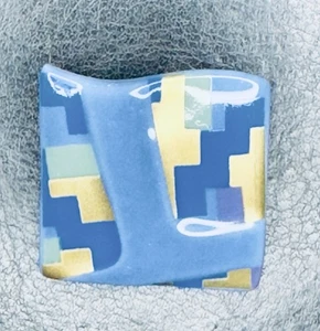 Broche de porcelana geométrica azul Rosenthal Studio-Line Tapio Aktivkala Alemania - Imagen 1 de 4