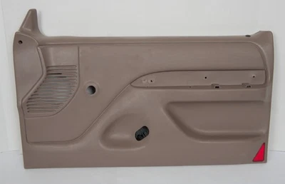 Panel de puerta original Ford. Mecanismo de ventana manual. Altura estándar Foto 1 de 4