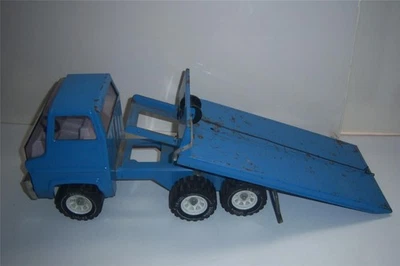 Tonka Ramp Hoist Truck 1970's A Fully Working Old Toy Hard To Find 18 " Long - Image 1 of 4