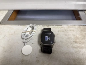 Apple Watch Ultra 49mm Titanium Case (Gen 1) - Photo 1 sur 9