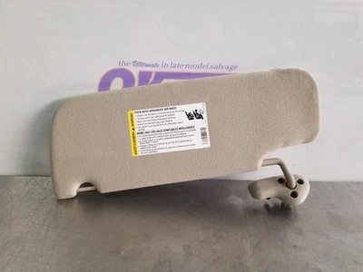 05 2005 CADILLAC ESCALADE SUN VISOR RIGHT PASSENGER GRAY  - Image 1 of 4