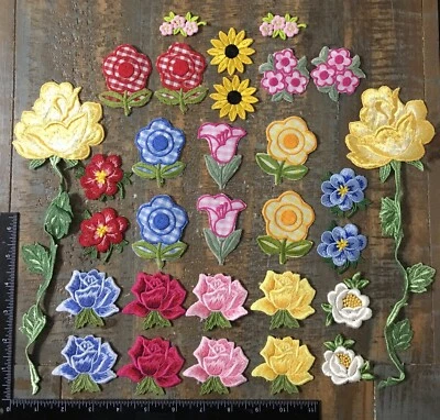 VINTAGE PATCH LOT OF 30 FLORAL PATCHES ROSES FLOWERS GARDEN TULIP ROSE PLANTS - Image 1 of 3