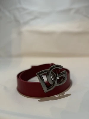 Dolce & Gabbana Hombre DG-Logo Cuero Rojo Hebilla Cinturón 110 CM 44 Pulgadas Foto 1 de 4