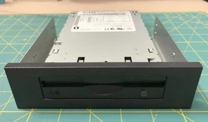 Iomega 250MB Zip Drive 3.5" Internal IDE Z250ATAPI w/ 5.25" Bay Adapter - Afbeelding 1 van 3