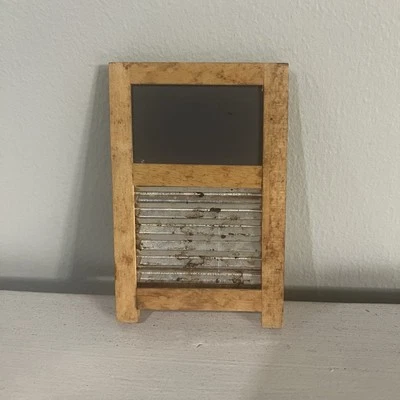 Pequeña tabla de lavar madera vintage artesanía rústica pieza de madera sin terminar 2,5" x 4" Foto 1 de 4