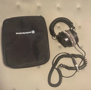 beyerdynamic DT 990 PRO Open-Back Studio Headphones - 250 Ohm - Picture 1 of 6