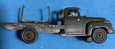 Tootsietoy, 1956 Ford Truck Anti-Aircraft Military, Original Vintage - Image 1 of 4