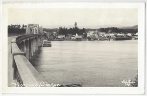 1951 Florence, Oregon REAL PHOTO Town Shoreline, Industry, Bridge - Old Postcard - Imagen 1 de 2