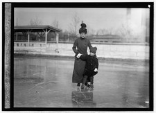Photo of Mrs. Richmond Pearson Hobson & R.P.H. Jr.