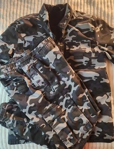 Herren Bekleidung Cargohose & Wendejacke mittelgrau Camouflage Set - Bild 1 von 13