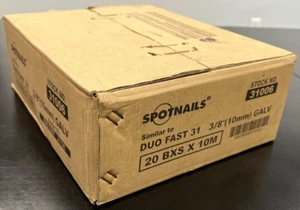 Grapa de alambre de luz SPOTNAILS 31006 3/8", galv., 1 caja de 20 cajas (3112C) - Imagen 1 de 1
