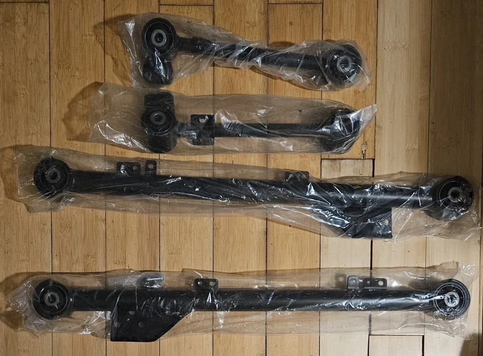 Brazos traseros y superiores de 4 piezas para Nissan Pathfinder 2003 Foto 1 de 1