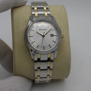 Bulova Reloj de Cuarzo Clásico Dos Tonos Acero Inoxidable Esfera Plateada Damas 98M122 - Imagen 1 de 4
