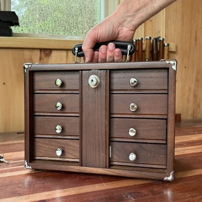 Caja organizadora de almacenamiento de 4 cajones Gerstner & Sons caja de madera maciza de roble Foto 1 de 4