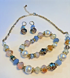 Vintage Glass Beads Necklace, Earrings and Bracelet Set - Picture 1 of 6