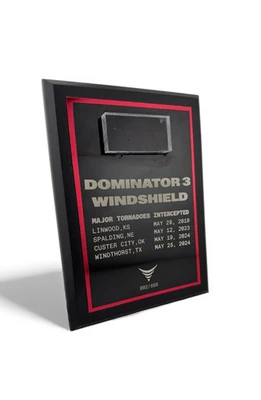 🔥 FRAGMENTO DE PARABRISAS DOMINATOR 3 TORNADO COLECCIONABLE - SN 002 / 650 Foto 1 de 4