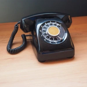Teléfono NTT antiguo japonés - Teléfono de línea fija negro - Modelo retro de marcación 1985 - Imagen 1 de 24