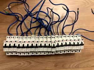 M2 6A 10A 16 20A 32A 40A 30MA CURVA B 6kA 30mA RCBO TIPO AC MBRSPK - Foto 1 di 13