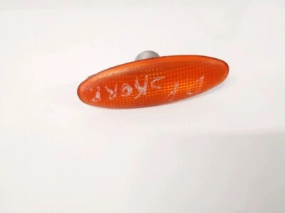 Repetidores laterales transparentes izquierdo Ford Escort 1998 95gg13k309aa, 95gg-13k3 #1050981-34 Foto 1 de 3