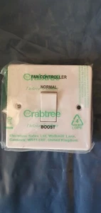 Crabtree Capital 4070 white 10AX 10A 1G single switch marked "fan boost" - Picture 1 of 3