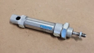 New Festo DSNU-16-15-P-A Pneumatic Cylinder 15mm Bore 16mm Stroke L5-RW - Picture 1 of 2