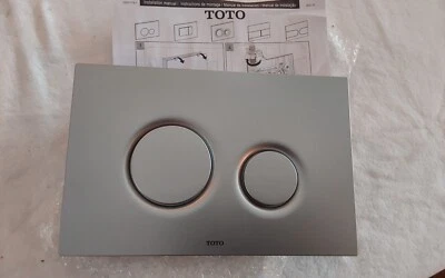 Placa de empuje redonda TOTO Basic plata mate YT930#MS Foto 1 de 3