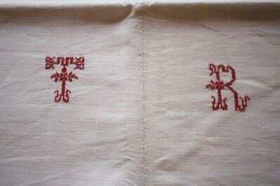 Drap N°61 ancien en lin monogramme rouge TR   224 X 240 Cm     - Photo 1/4