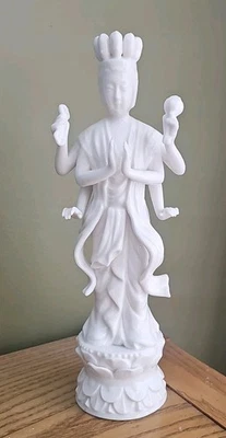 ВИНТАЖНАЯ КИТАЙСКАЯ ФАРФОРОВАЯ СТАТУЯ БЛАН-ДЕ-ЧАЙН ГУАНЬ ИНЬ ВЫСОТОЙ 10,5 ДЮЙМА - Изображение 1 из 4