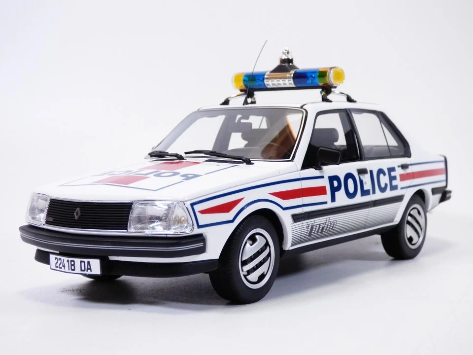 RENAULT 18 - R18 TURBO POLICÍA NACIONAL 1/18 Foto 1 de 1