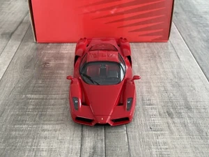 1:18 BBR Ferrari Enzo rot OVP - Bild 1 von 8