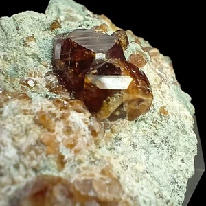 Hessonite Garnet crystal specimen - home decor crystal - reiki healing crystal - Picture 1 of 11