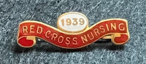 DE COLECCIÓN CRUZ ROJA ENFERMERÍA 1939 MEDALLA/BARRA DE CINTA (DOBLADA) PIN INSIGNIA - Imagen 1 de 6