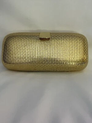 Vintage ~ 1950s Saks Fifth Avenue ~ Made In Italy ~ Gold Clam Shell Clutch - Image 1 of 4