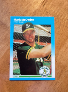DCC: 1987 Fleer Update Mark McGwire Rookie RC Centered Oakland Athletic#U76 MINT