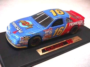 Ted Musgrave - 1996 Ford Thunderbird - NASCAR #16 - 1/43rd Scale Diecast - Picture 1 of 3