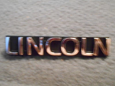 NOS 1988 1989 LINCOLN CONTINENTAL GRILL GRILLE LINCOLN EMBLEM BADGE NEW OEM FORD - Image 1 of 4