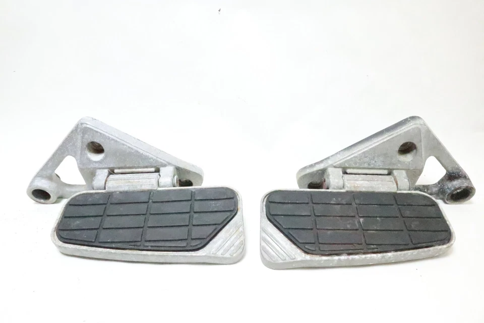 86-91 KAWASAKI VOYAGER XII ZG1200 ЛЕВЫЙ ПРАВЫЙ ЗАДНИЙ ПАССАЖИРСКИЙ НОЖНОЙ КОЛЫШЕК - Изображение 1 из 4