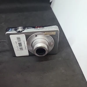 Canon PowerShot SD750 Digital ELPH 7.1 MP Camera Silver - Bad Screen  - Picture 1 of 4