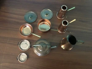 Antiguo lote vintage de 10 piezas de cocina miniatura para casa de muñecas de cobre y latón, Inglaterra, Holl - Imagen 1 de 8