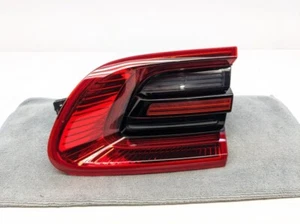2015-2019 PORSCHE MACAN LED RIGHT INNER TAILLIGHT 95B945094 95B945094AA - Picture 1 of 9