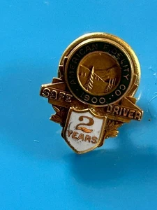 Pin de conductor seguro fidelidad americana vintage 2 años tornillo trasero - Imagen 1 de 4