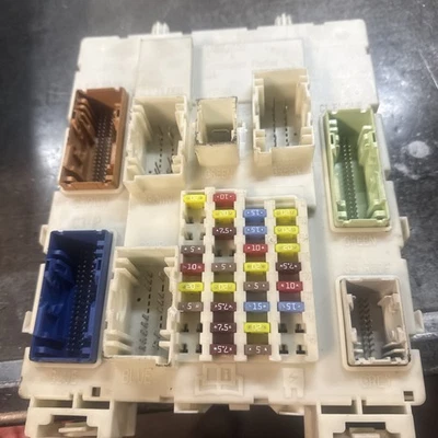 Módulo de control de carrocería fusible Ford Focus Transit Connect 2016-2018 F1DT-14A073-CF Foto 1 de 3