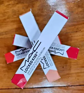 MAC LOCKED KISS 24Hr Lipstick Full SIZE M·A·C 68 Teaser 82 Gutsy 88 Ruby True - Imagen 1 de 26