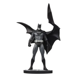 DC STATUE BATMAN JORGE JIMENEZ 27 cm MCFARLANE TOYS - Picture 1 of 10
