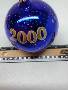 Große blaue Glaskugel 2000 Christbaumschmuck 3,5 Zoll - Bild 1 von 5