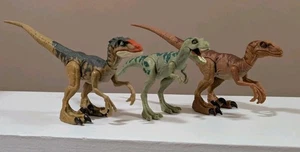 Mattel Jurassic Park World Legacy Collection Velociraptor JP III Juvenile T-Rex - Foto 1 di 14