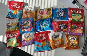 American Snacks Party Pack Box - 15 Count – Halloween Assorted Crisps & Crackers - Picture 1 of 2