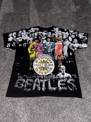 De colección Años 90 The Beatles Sargento Peppers Lonely Hearts Club Banda AOP COMO NUEVO XL Hanes Foto 1 de 4
